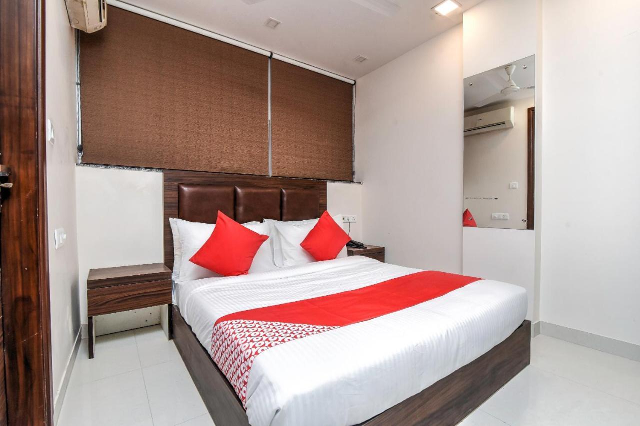 Oyo 77158 Hotel Swastik Palace Bhiwandi Esterno foto