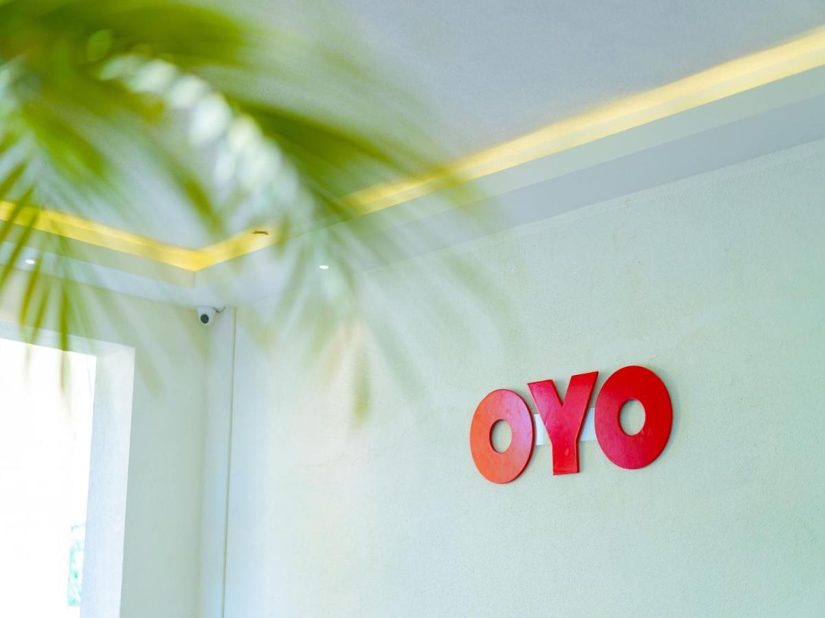 Oyo 77158 Hotel Swastik Palace Bhiwandi Esterno foto