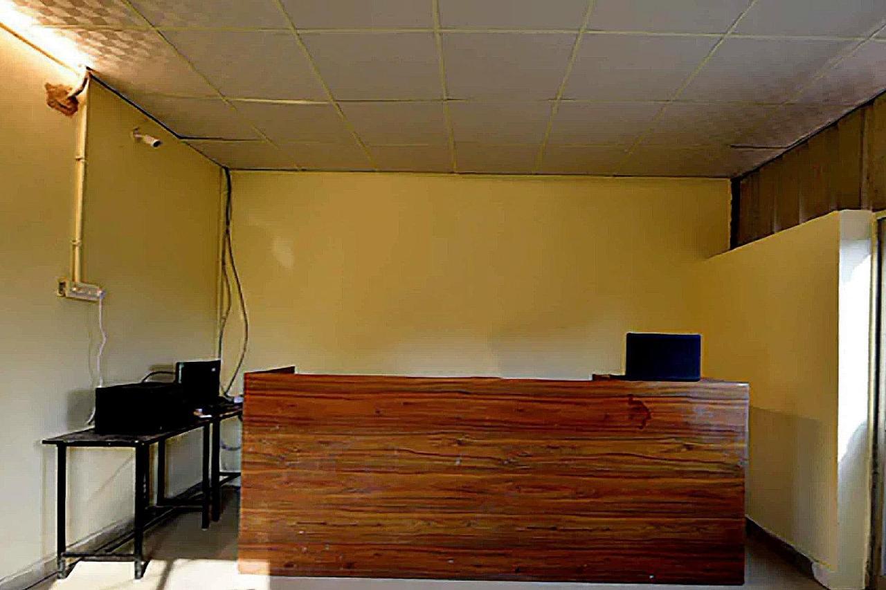 Oyo 77158 Hotel Swastik Palace Bhiwandi Esterno foto